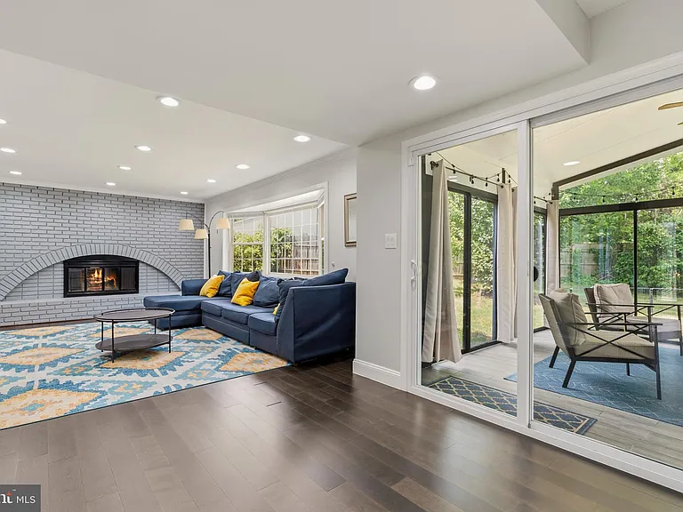 1205 Windermere Ct — Photo 16