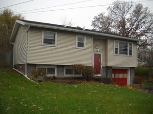 34 Wendell St, Rensselaer, NY 12144