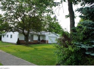 1994 Som Center Rd, Mayfield Heights, OH 44124