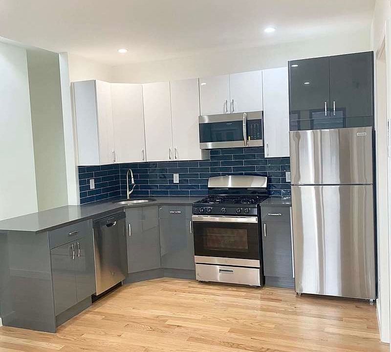 1st image of 452 E New York Ave #1
