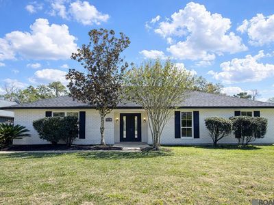 576 College Hill Dr, Baton Rouge, LA, 70808