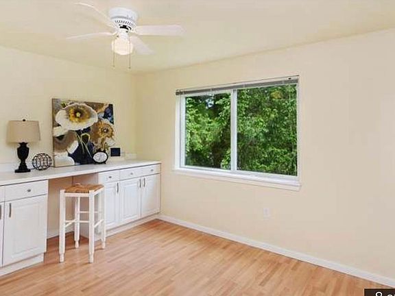 2nd image of 1324 NW Slate Ln