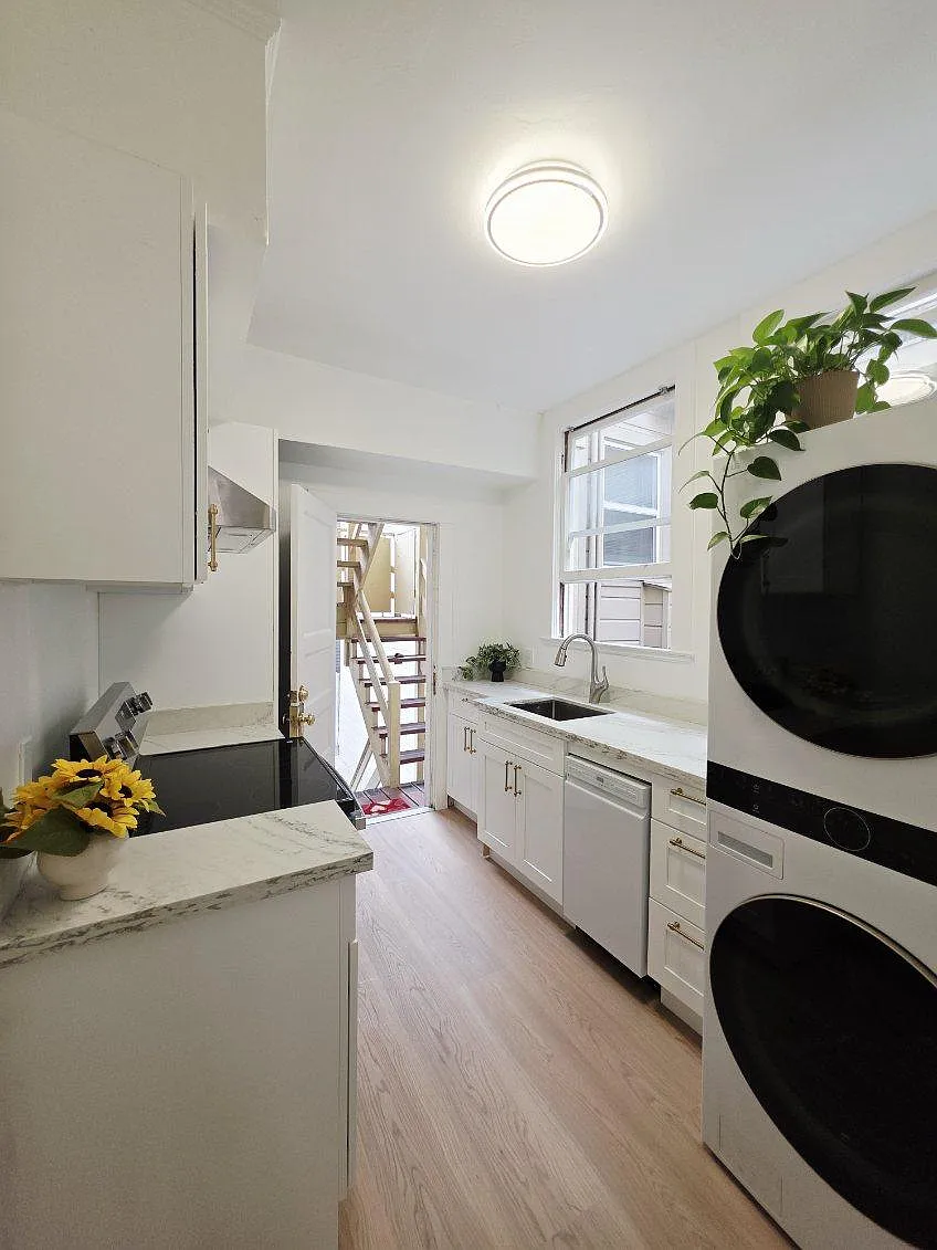 1 bed, $4,200 — Photo 2