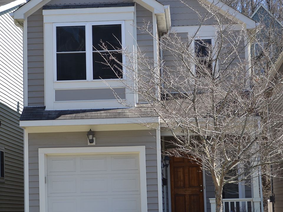 1st image of 464 Stanley Ave
