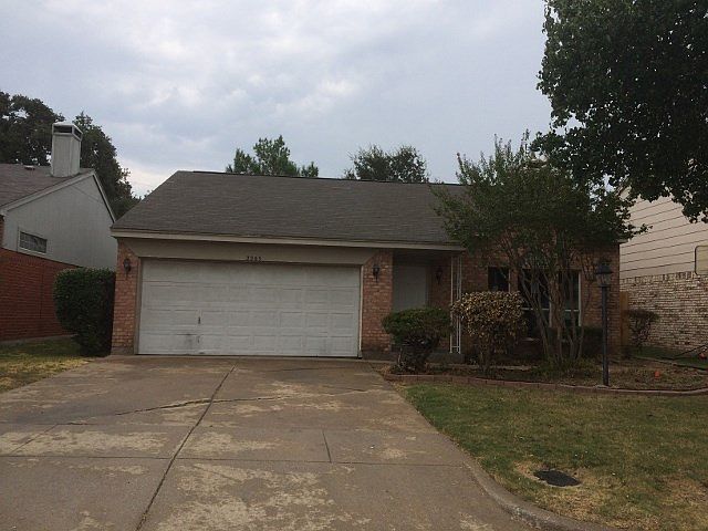 1st image of 2205 Woodland Oaks Dr