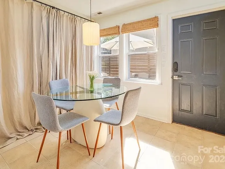 32 Winthrop Rd — Photo 14