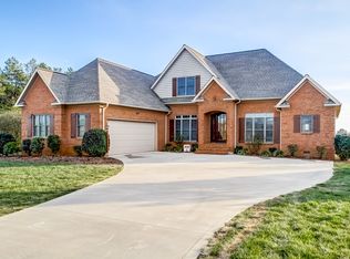 707 E Monbo Rd, Statesville, NC 28677