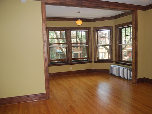 4th image of 1433 W Summerdale Ave APT 2A