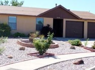 6725 Campfire Ln NW, Albuquerque, NM 87120