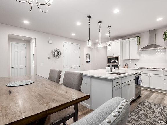 3rd image of 12481 Poplar Street