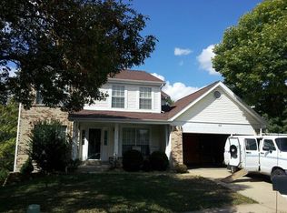 825 Dogwood Grove Ct, Ballwin, MO 63021