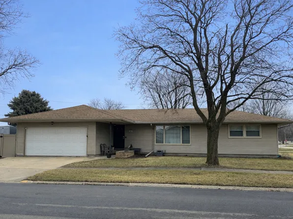 602 N Maple St, Herscher, IL 60941