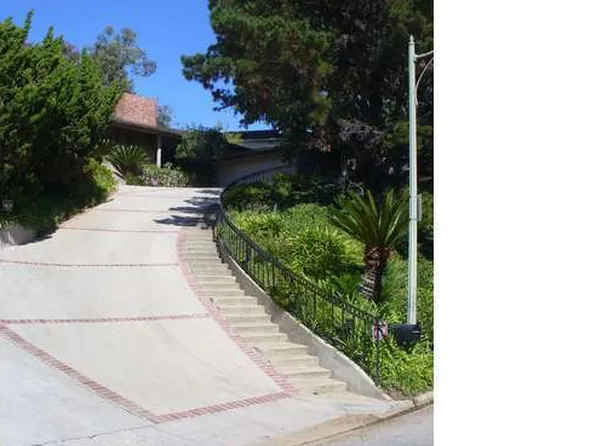 130 Ashdale Ave, Los Angeles, CA 90049