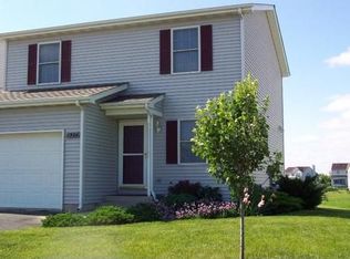 1564 Moluf St, Dekalb, IL 60115