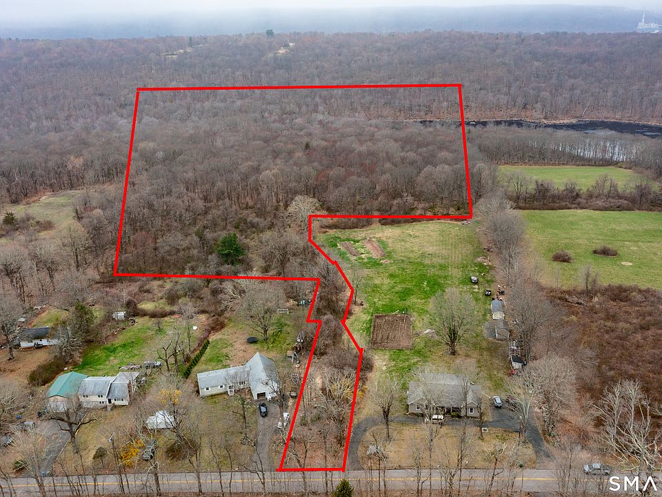 1st image of 139 Chestnut Hill Road