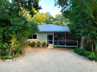 902 La Paloma Rd, Key Largo, FL 33037
