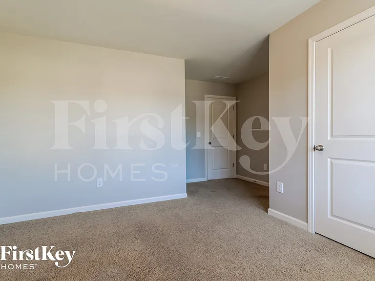 115 Bennett Ct — Photo 13