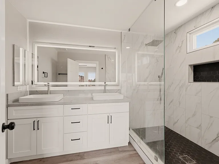 #GuardianRealty 275 Adorno Dr Henderson Home Rental Pool primary bathroom_07242026
