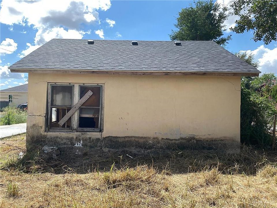 2nd image of 319 E 3rd St