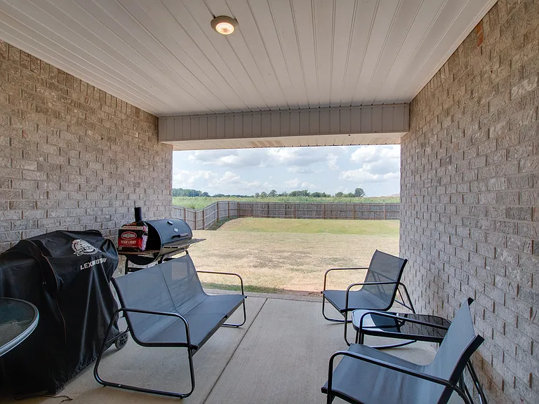 200 Abercorn Dr — Photo 21
