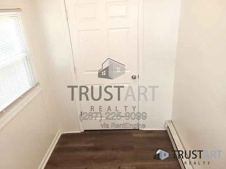 4917 Greene St #1 — Photo 12