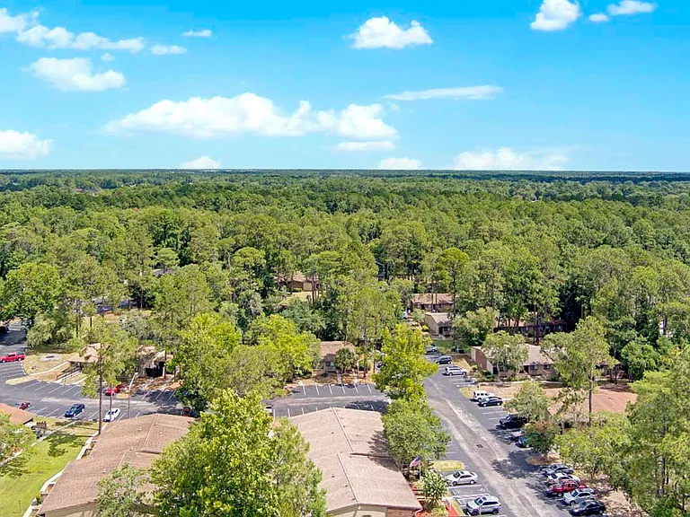 Pelican Pointe — Photo 15