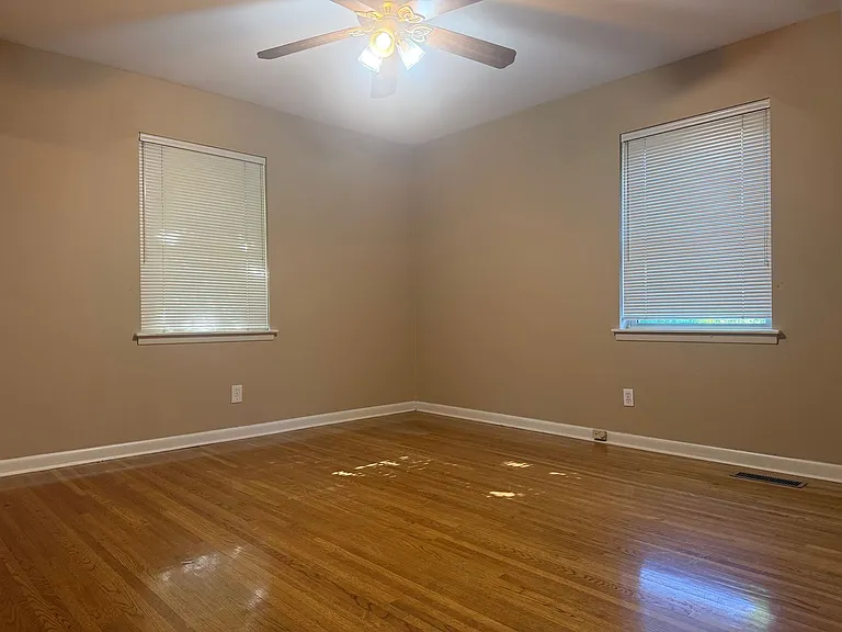 323 Auburn Dr — Photo 28