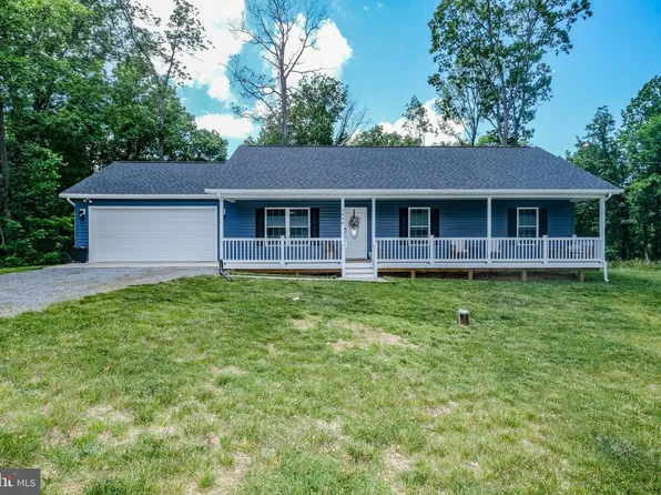 1099 High Top Rd, Linden, VA 22642