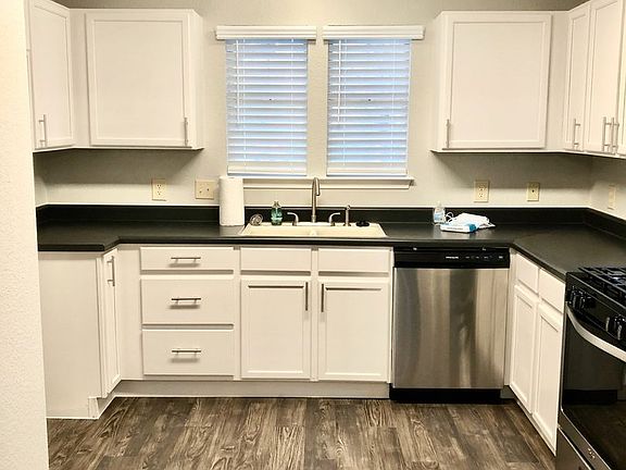 2nd image of 1514 Carriage Hills Trl