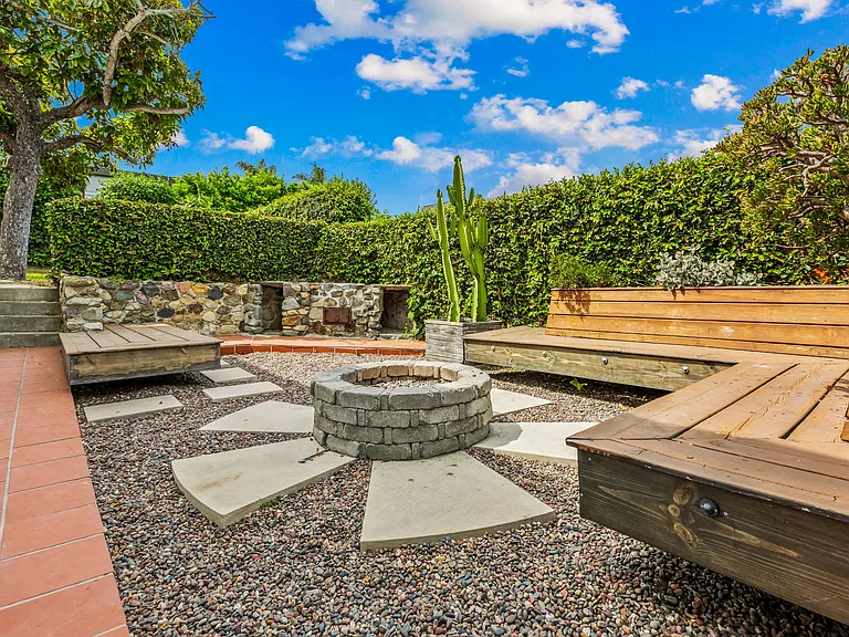 787 Manzanita Dr — Photo 25