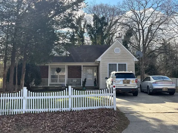 41 Poplar Ave, Egg Harbor Township, NJ 08234