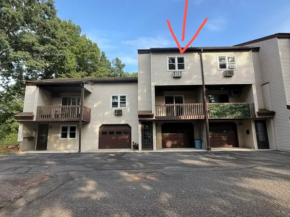 23 Hart Pl APT 2, Plainville, CT 06062