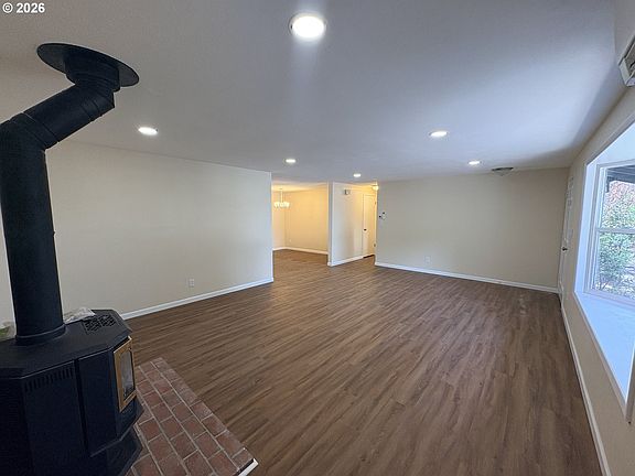 3rd image of 60923 Overlook Dr