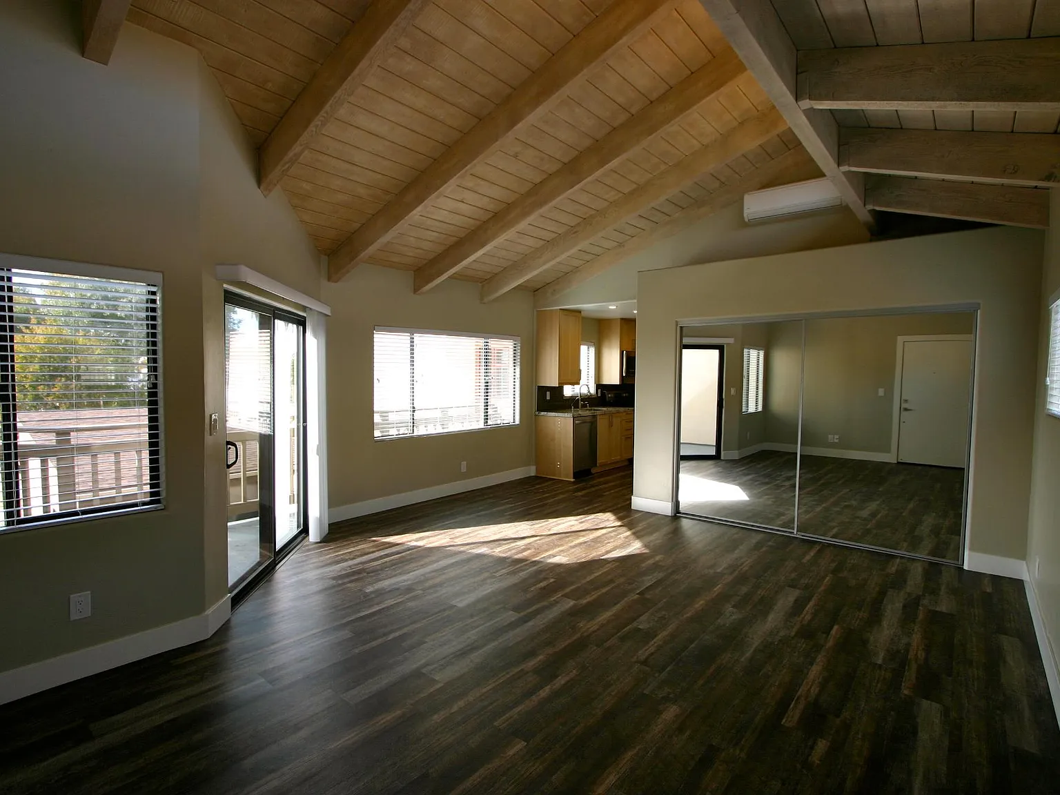 Studio, $3,095 — Photo 2