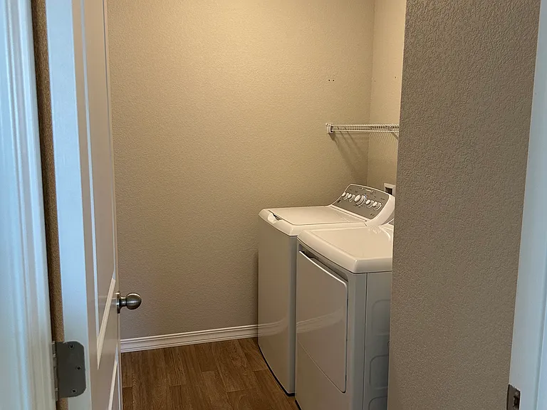 7758 Lost Trail Dr — Photo 15