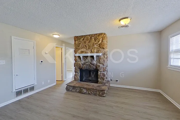 1509 Bell St — Photo 7
