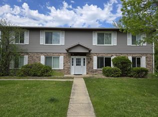 470 Echo Ln APT A, Aurora, IL 60504