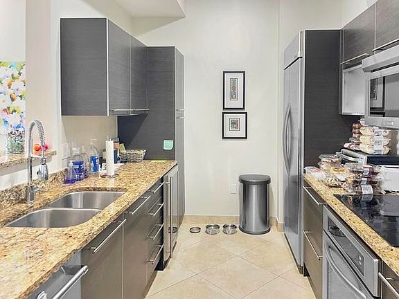 5th image of 550 Okeechobee Blvd Unit Lph 09