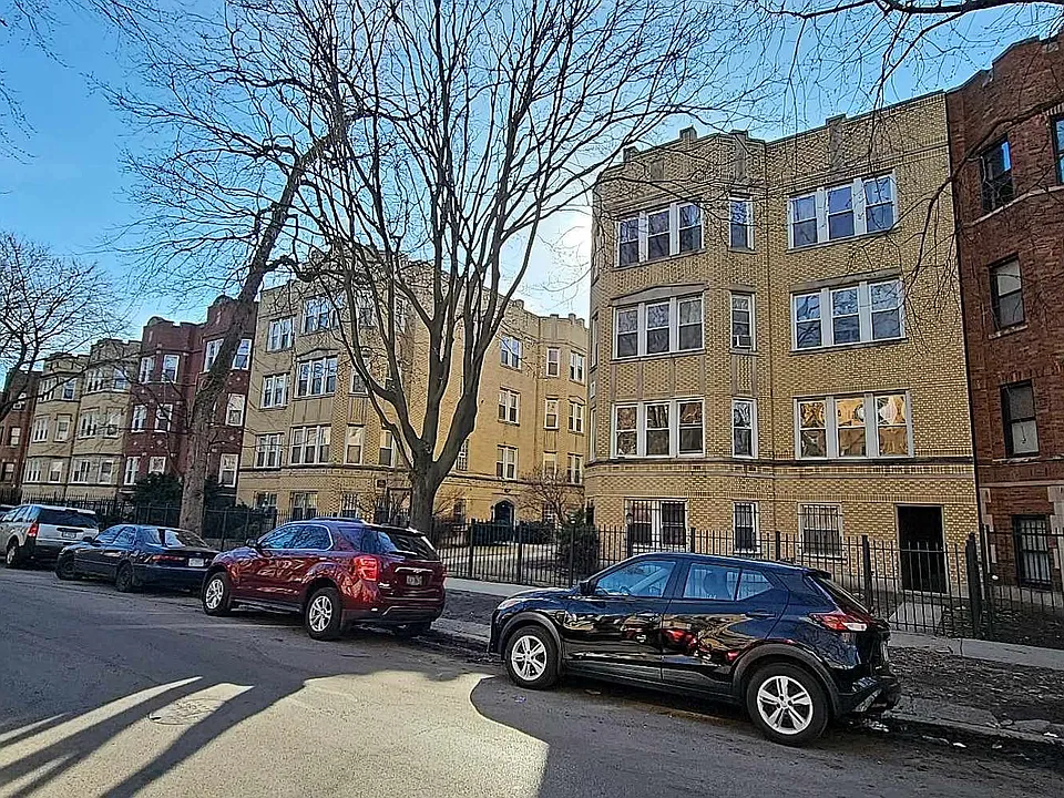 8212-8220 S. Drexel Ave Chicago, IL 60619