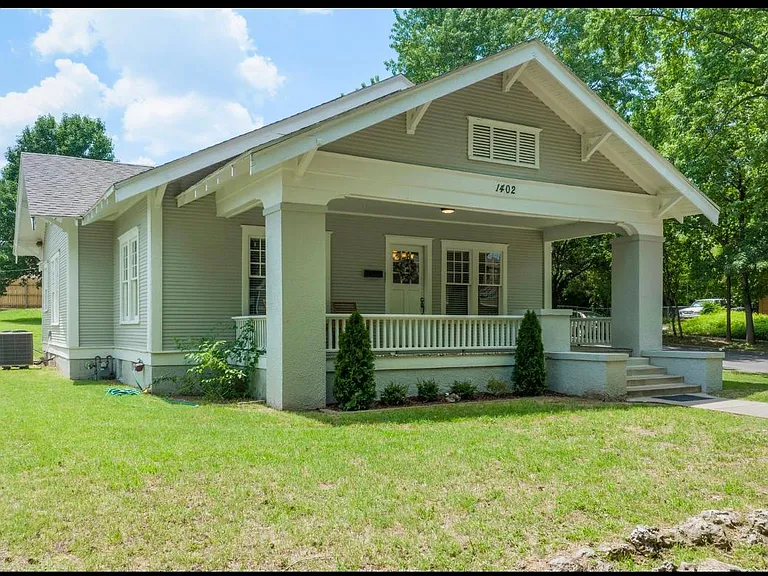 1402 S Elwood Ave — Photo 10