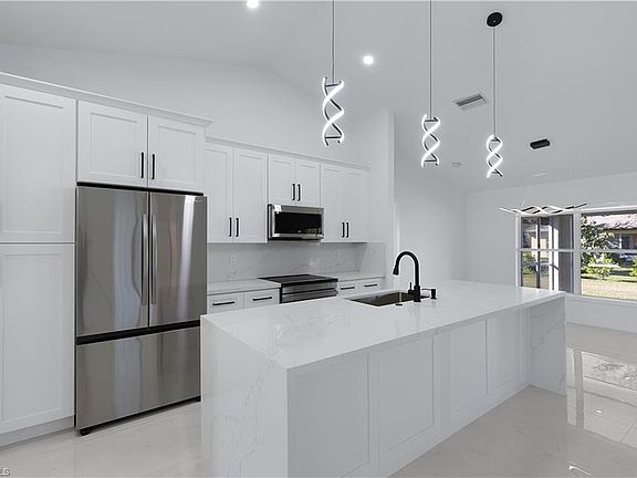 3rd image of 1114 NW 1st AVE