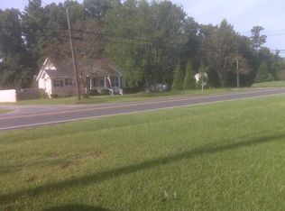 1203 W Queen St, Edenton, NC 27932