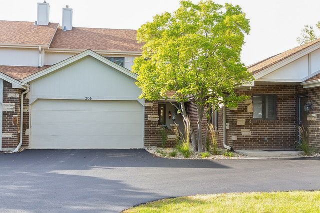 1st image of 206 Lake Dr