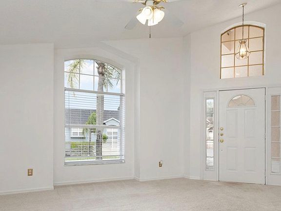 4th image of 219 Downing Cir