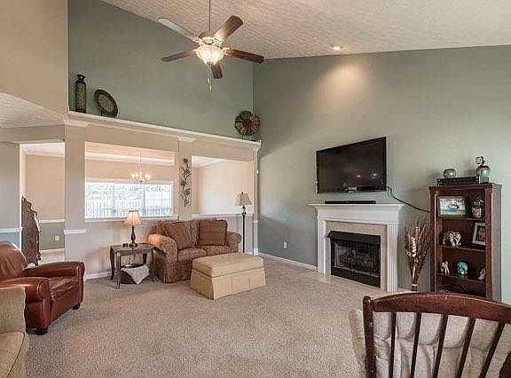 4th image of 345 Lee Road 2126