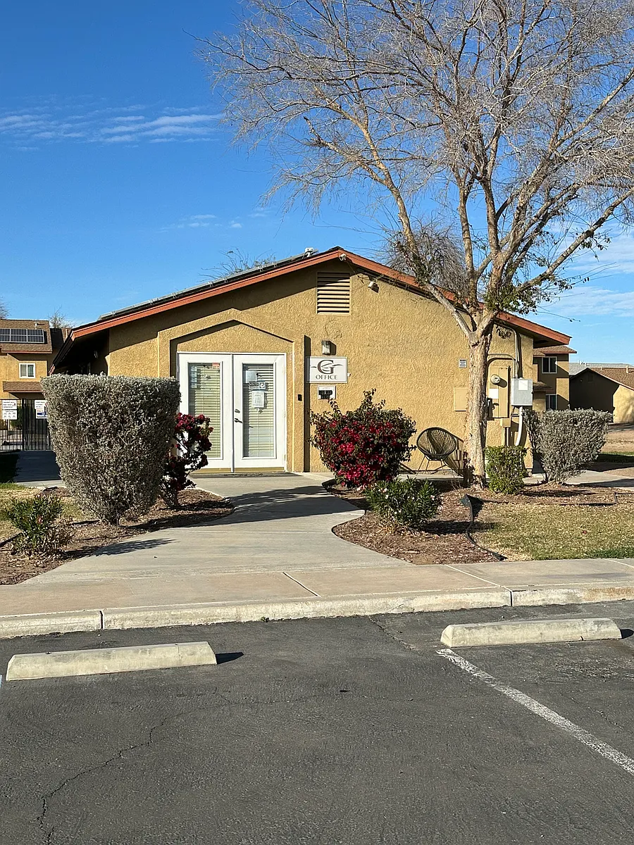 Building Photo - Desert Breeze