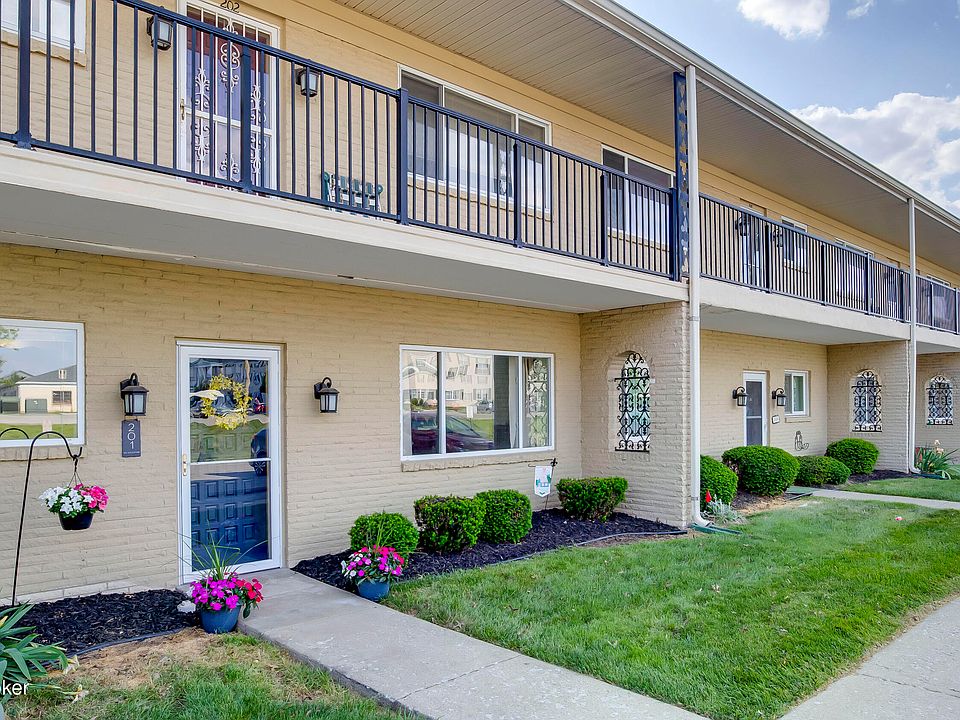 1st image of 201 Casa Bella Ct