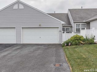 1032 Wooded Pond Dr, Harrisburg, PA 17111
