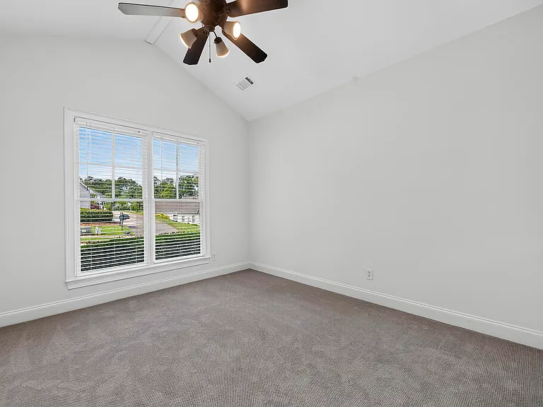 1081 Carriage Ridge Dr — Photo 43