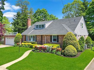 59 Lehigh Ct, Rockville Centre, NY 11570